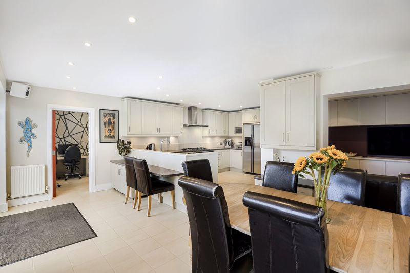 Kitchen - click for photo gallery